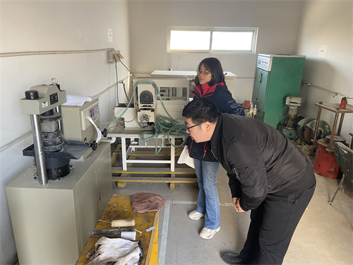 试验中心.jpg 试验中心.jpg